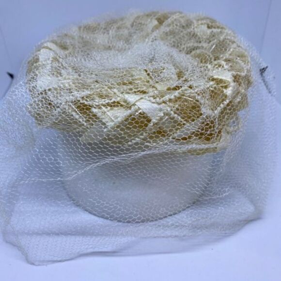 Vintage Cream & White Hat with Mesh - Picture 2 of 10